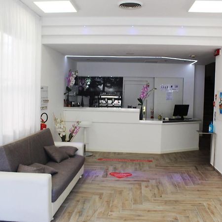 Hotel Luna Rimini Ngoại thất bức ảnh