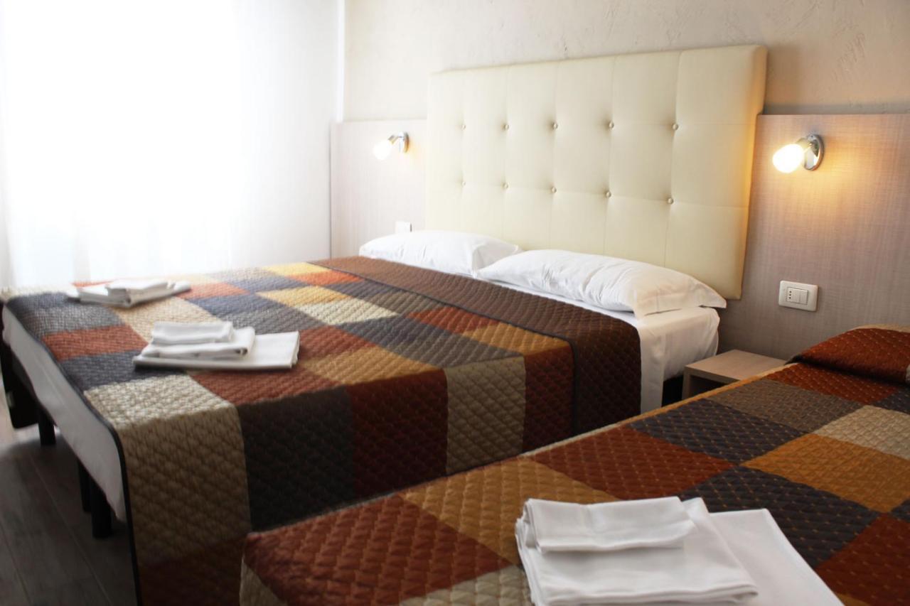 Hotel Luna Rimini Ngoại thất bức ảnh