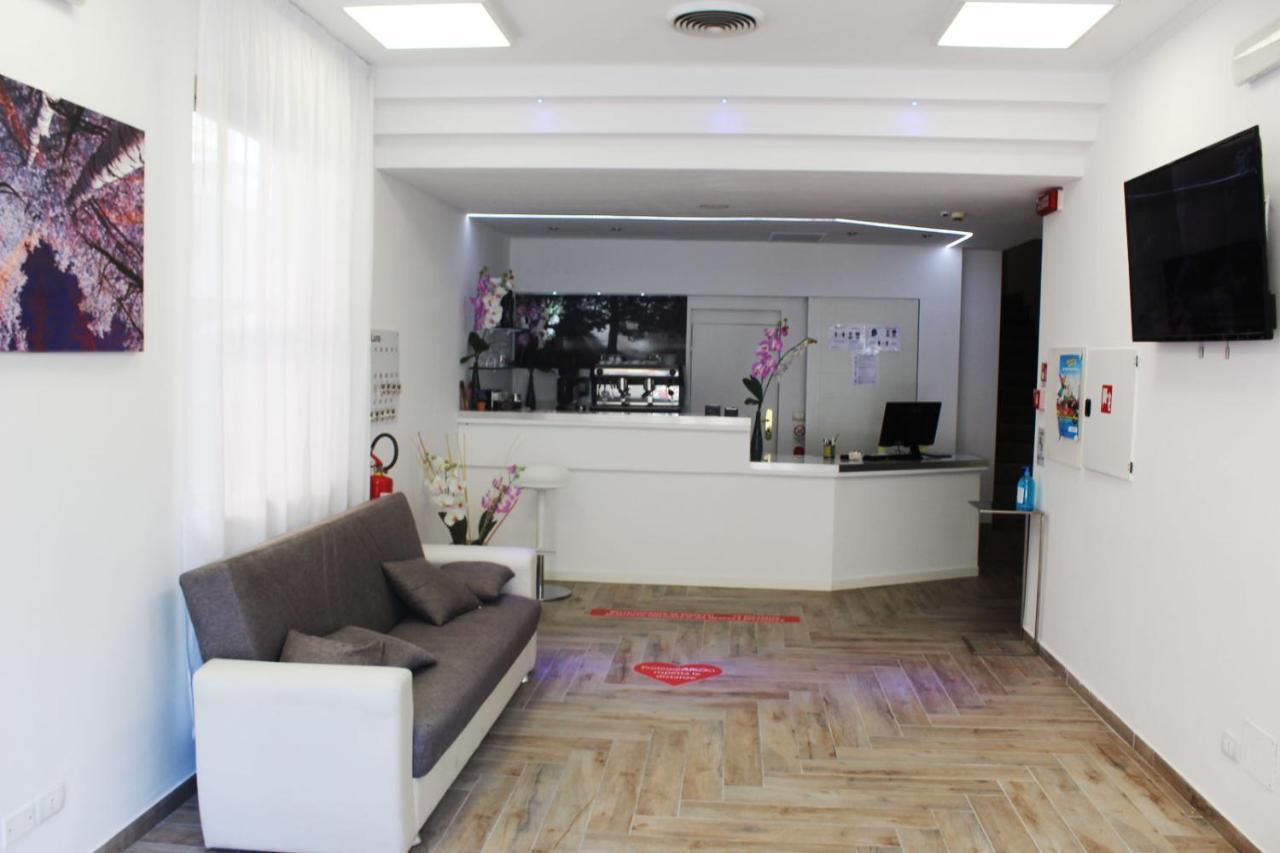 Hotel Luna Rimini Ngoại thất bức ảnh