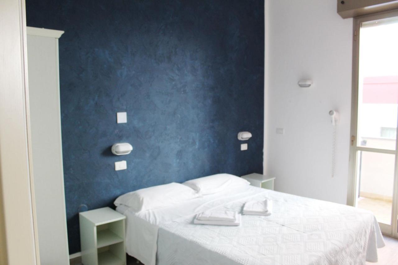 Hotel Luna Rimini Ngoại thất bức ảnh