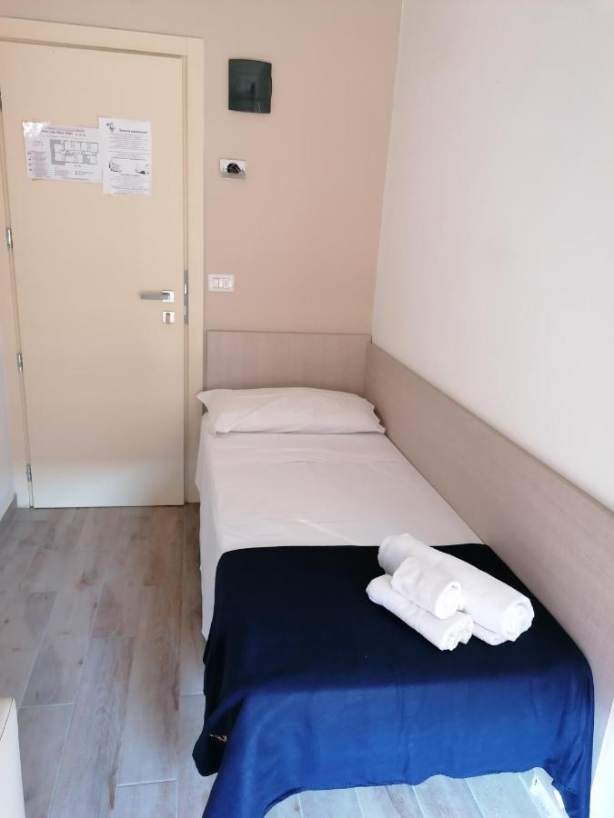 Hotel Luna Rimini Ngoại thất bức ảnh